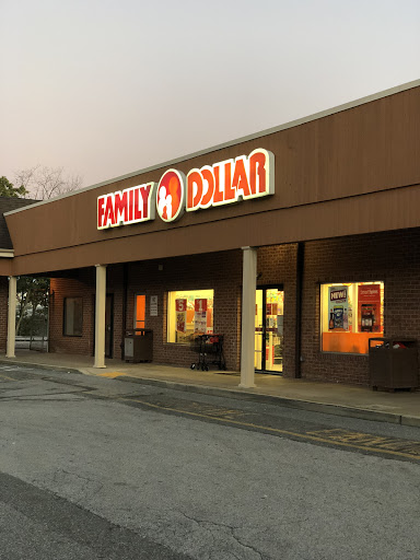 FAMILY DOLLAR, 120 E 1st Ave, Parkesburg, PA 19365, USA, 
