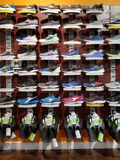 Shoe Store «Fleet Feet Sports», reviews and photos, 2311 J St, Sacramento, CA 95816, USA