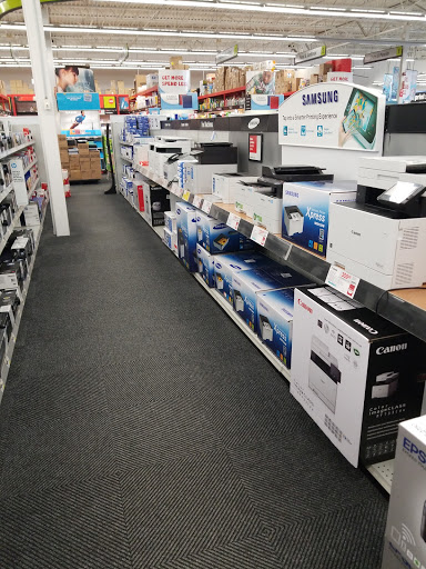 Office Supply Store «Staples», reviews and photos, 335 Haggerty Rd, Walled Lake, MI 48390, USA