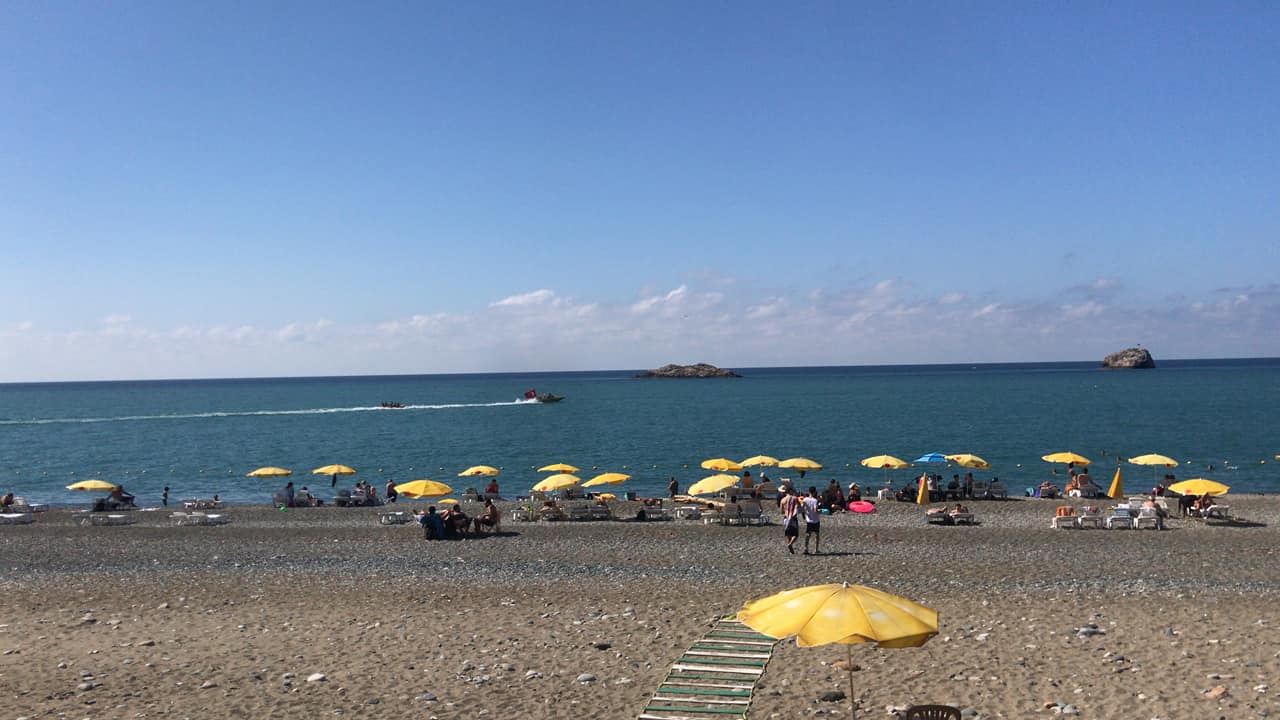 Photo de Yilgin Beach avec l'eau cristalline de surface