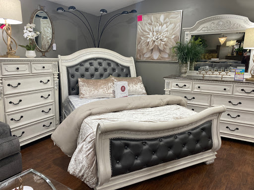 Furniture Store «Discount Furniture Store», reviews and photos, 504 E Market St, York, PA 17403, USA