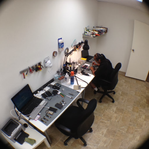 Electronics Repair Shop «Cell Spot Cell Phone Repair», reviews and photos, 1622 Edinger Ave E, Tustin, CA 92780, USA