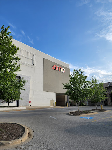 Shopping Mall «Hawthorn Mall», reviews and photos, 122 Hawthorn Center, Vernon Hills, IL 60061, USA