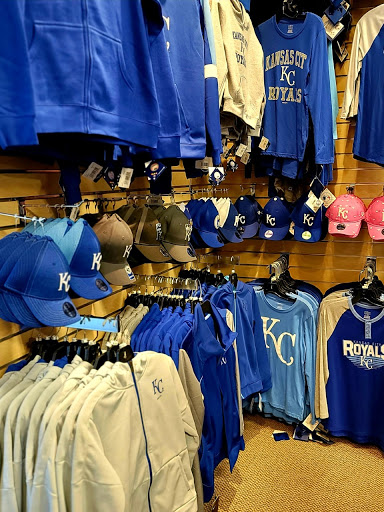 Sportswear Store «Rally House Boardwalk», reviews and photos, 8650 N Boardwalk Ave, Kansas City, MO 64154, USA