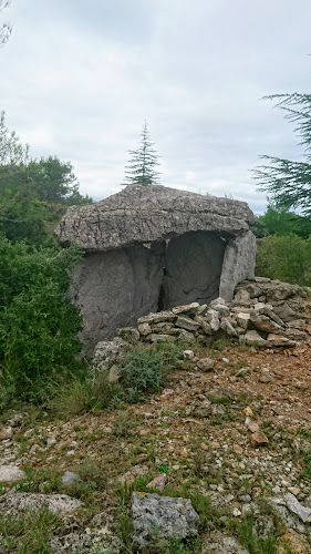 Dolmen de Cebazan à Villespassans
