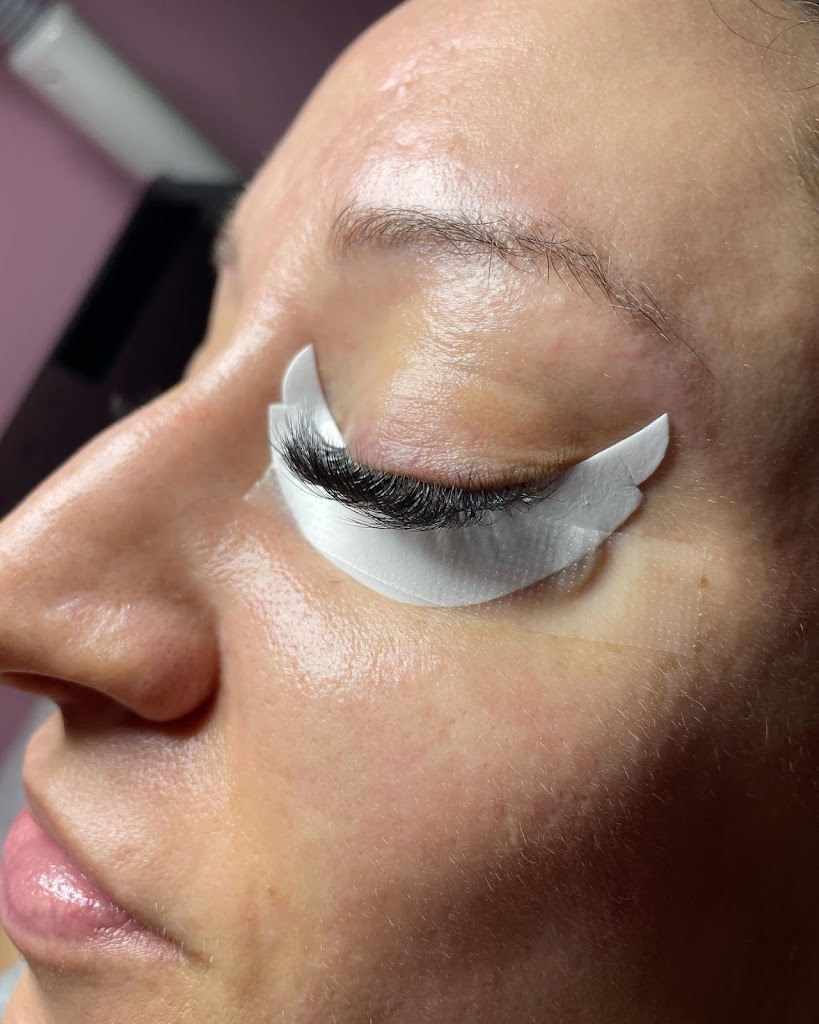 Lush Haven Beauty Bar 80401