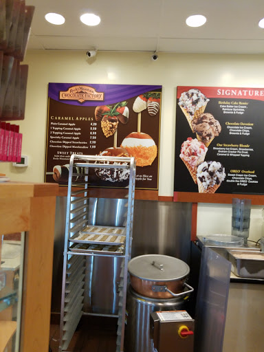 Ice Cream Shop «Cold Stone Creamery», reviews and photos, 2015 S Hurstbourne Pkwy, Louisville, KY 40220, USA