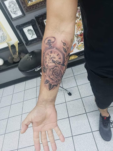 Explore tattoos ideas easy, creative tattoo ideas in Houston, available at 333 Tattoo Studio HTX