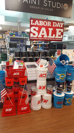 Hardware Store «Crown Ace Hardware», reviews and photos, 3107 East Coast Hwy, Corona Del Mar, CA 92625, USA