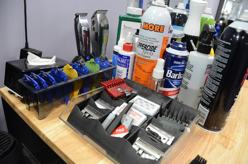 Barber Shop «The Art of Fadez Barber Shop», reviews and photos, 727 N Addison Rd, Villa Park, IL 60181, USA