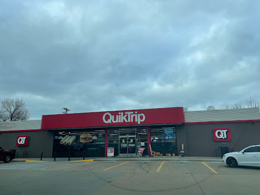 Gas Station «QuikTrip», reviews and photos, 2621 Woodson Rd, Overland, MO 63114, USA