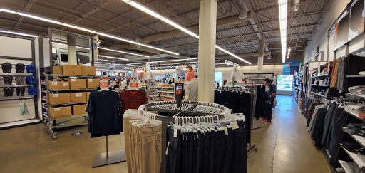 Clothing Store «Old Navy», reviews and photos, 3131 E Main St, Mohegan Lake, NY 10547, USA
