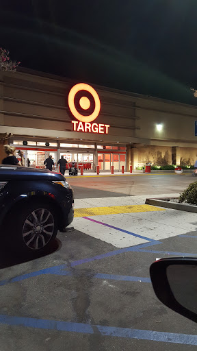 Department Store «Target», reviews and photos, 11051 Victory Blvd, North Hollywood, CA 91606, USA