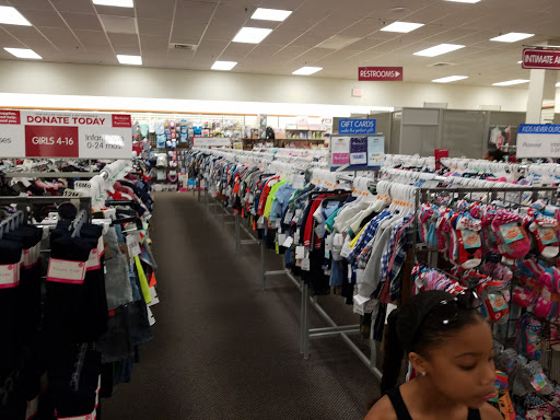 Clothing Store «Burlington Coat Factory», reviews and photos, 233 Broad St, Bridgewater, MA 02324, USA