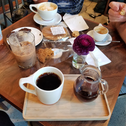 Coffee Shop «Intelligentsia Coffee Millennium Park Coffeebar», reviews and photos, 53 E Randolph St, Chicago, IL 60601, USA