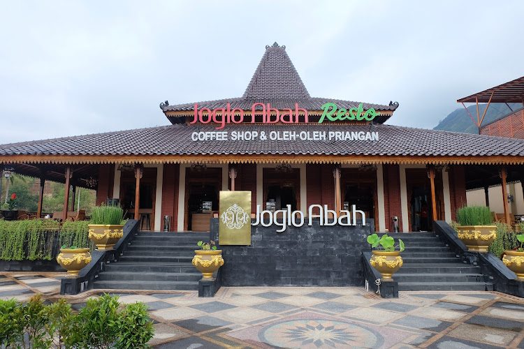 Joglo Abah Resto, Kedai Kopi dan Pusat Oleh-oleh
