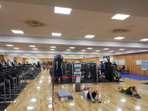 Gyms with swimming pool Tokyo