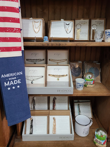 Gift Shop «Hurst Discount Drug And Soda Fountain», reviews and photos, 102 N 3rd St, Bardstown, KY 40004, USA