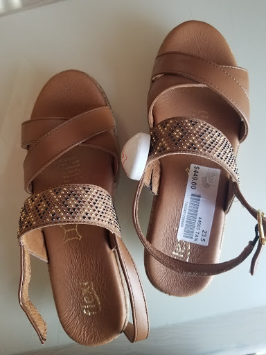 Tiendas para comprar sandalias gioseppo León