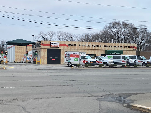 Truck Rental Agency «U-Haul Moving & Storage at Keystone Plaza», reviews and photos, 5251 N Keystone Ave, Indianapolis, IN 46220, USA