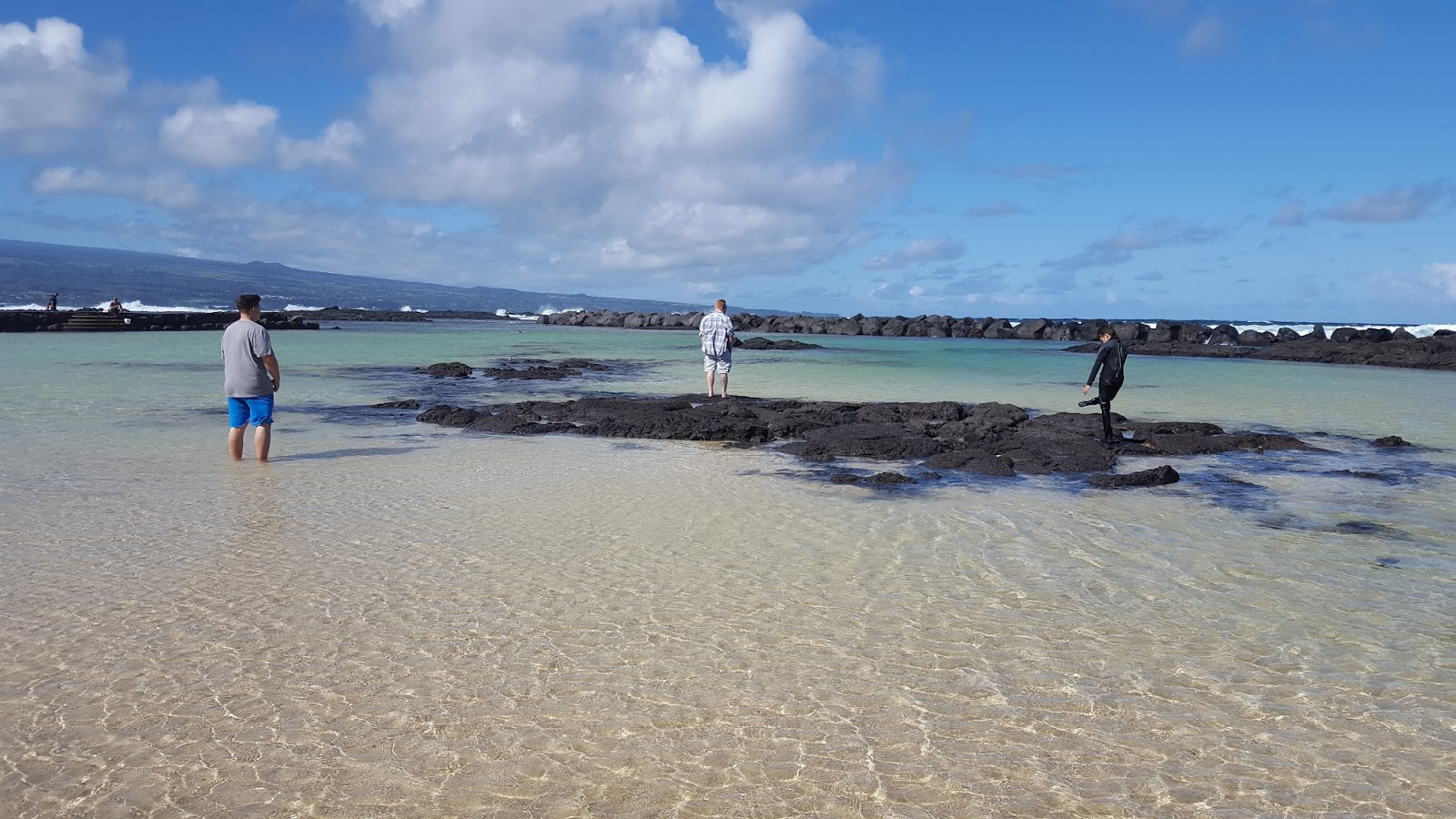 Onekahakaha Beach'in fotoğrafı - tatil için iyi evcil hayvan dostu nokta