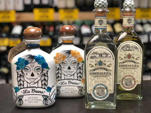 Liquor Store «Miami Beach Liquors», reviews and photos, 814 Alton Rd, Miami Beach, FL 33139, USA