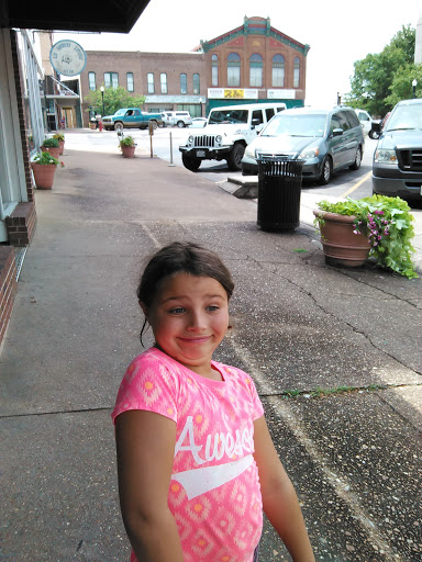 Antique Store «Downtown Antiques Mall», reviews and photos, 1 Court Square, West Plains, MO 65775, USA