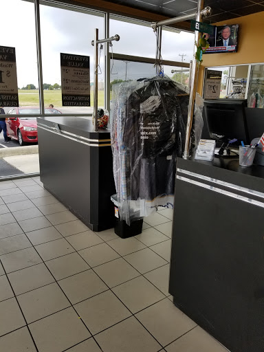 Dry Cleaner «Comet Cleaners San Antonio-Dezavala», reviews and photos, 5886 De Zavala Rd #110, San Antonio, TX 78249, USA