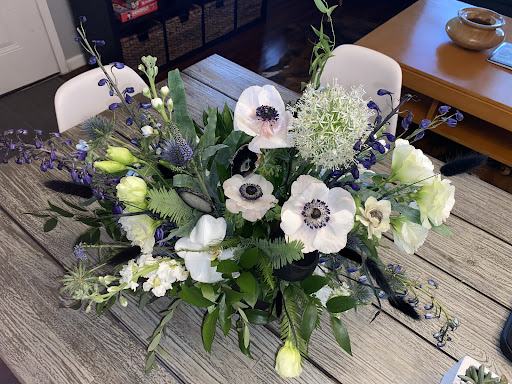 Florist «King florist of Austin», reviews and photos, 1806 W Koenig Ln, Austin, TX 78756, USA