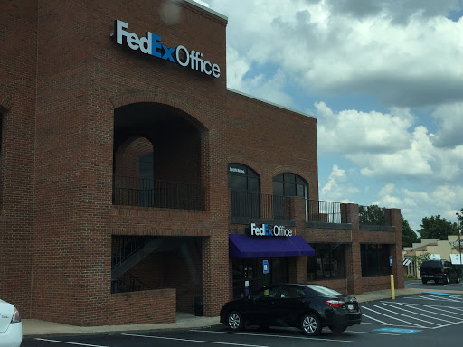 Print Shop «FedEx Office Print & Ship Center», reviews and photos, 440 Ernest W Barrett Pkwy NW #68, Kennesaw, GA 30144, USA