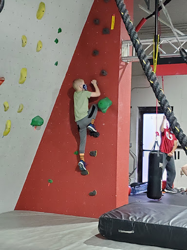 Gym «Gripz Gym», reviews and photos, 21421 Hilltop St #3, Southfield, MI 48033, USA