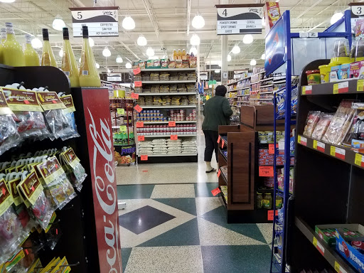 Grocery Store «Super Mercados El Guero», reviews and photos, 850 N Farnsworth Ave, Aurora, IL 60505, USA