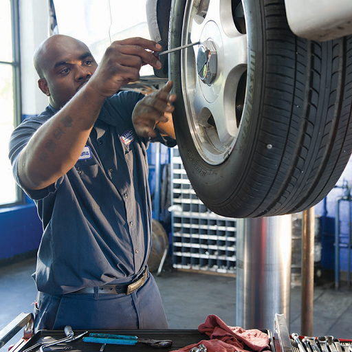 Transmission Shop «AAMCO Transmissions & Total Car Care», reviews and photos, 3030 Davis Blvd, Naples, FL 34104, USA