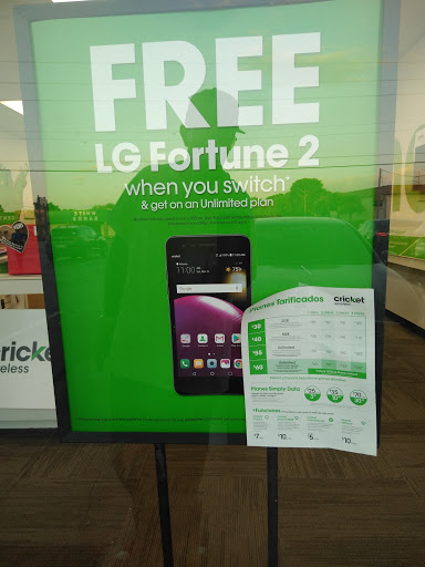 Cell Phone Store «Cricket Wireless Authorized Retailer», reviews and photos, 652 Beal Pkwy NW d, Fort Walton Beach, FL 32547, USA