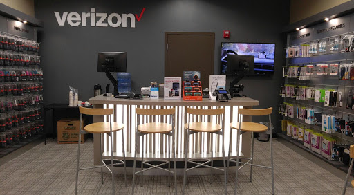 Cell Phone Store «Verizon Authorized Retailer – Cellular Sales», reviews and photos, 2001 South Rd Ste C-104, Poughkeepsie, NY 12601, USA