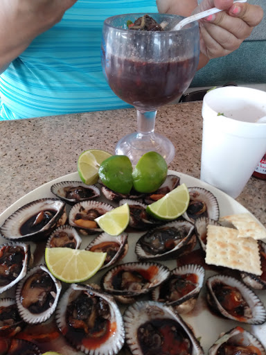 Mexican Restaurant «Mariscos Manzanillo», reviews and photos, 2124 Nadeau St, Los Angeles, CA 90001, USA