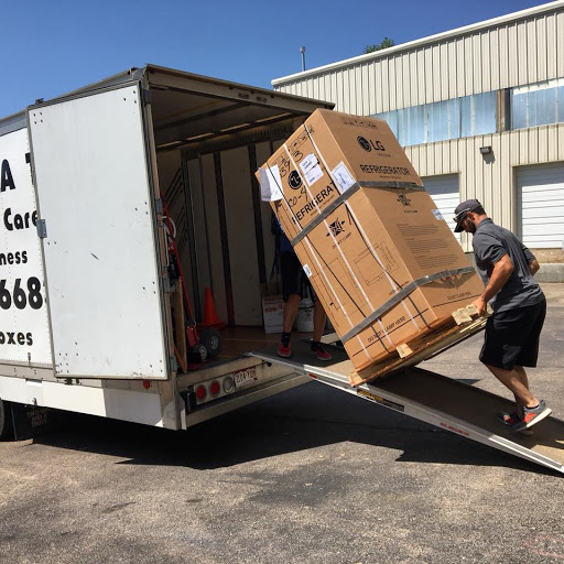 Moving and Storage Service «Two Men and a Truck», reviews and photos, 520 W 67th St, Loveland, CO 80538, USA