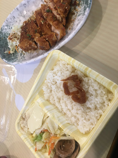 椒麻雞大王新莊中正店 的照片