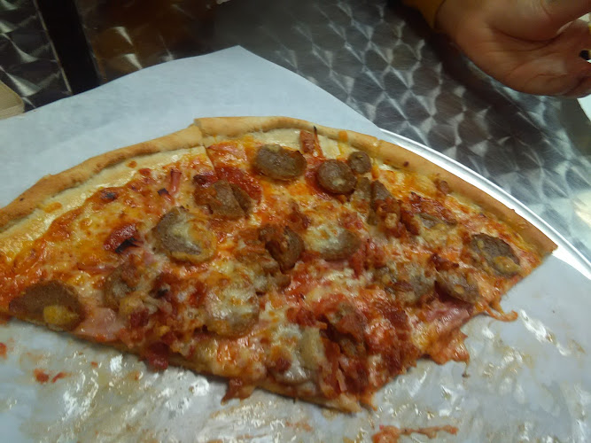 #1 best pizza place in Salem - Peter's Bella Pizza