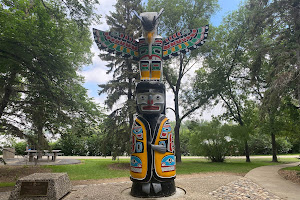 Lakeshore Park Kwakiutl Totem Pole