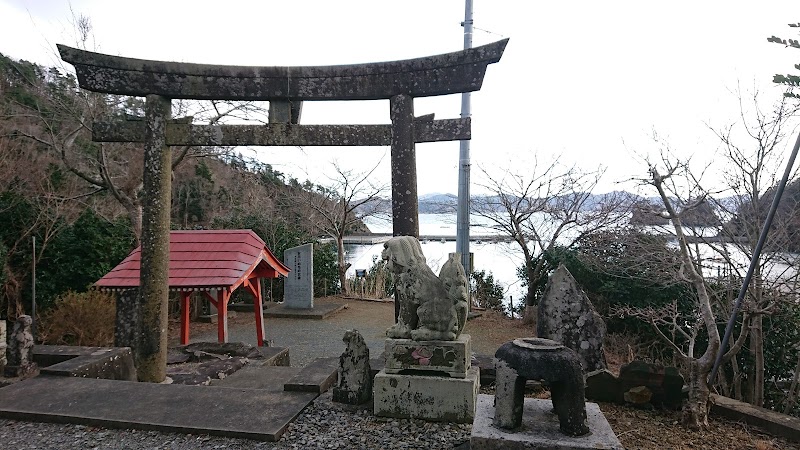 女川いのちの石碑(竹浦月ヶ浜・庭足神社)