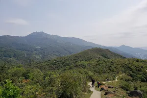 Yuen Tsuen Ancient Trail image