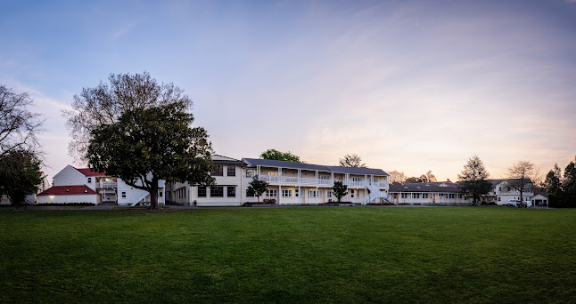 Lindisfarne College - Hastings