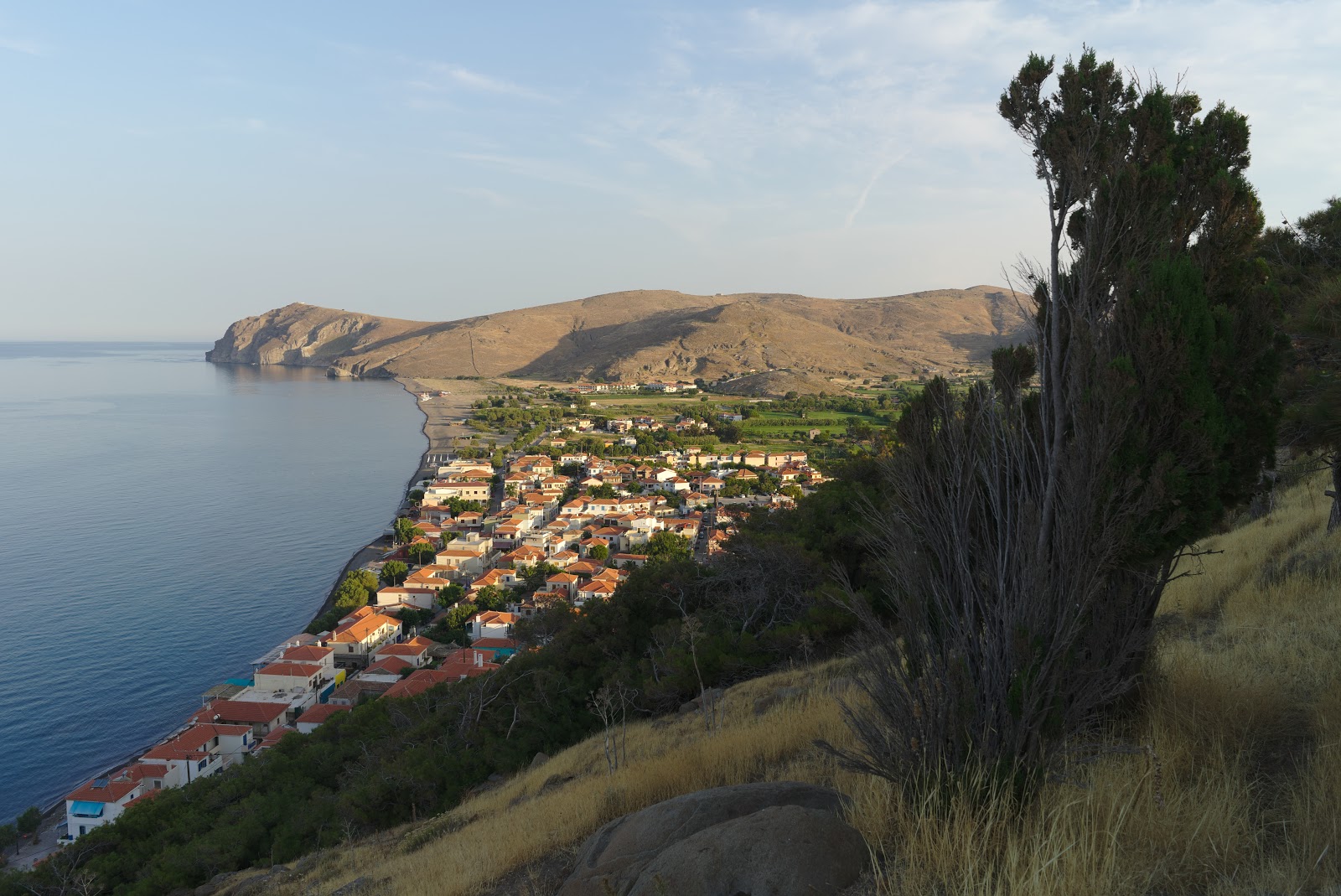 Fotografie cu beach of Eresos cu long bay