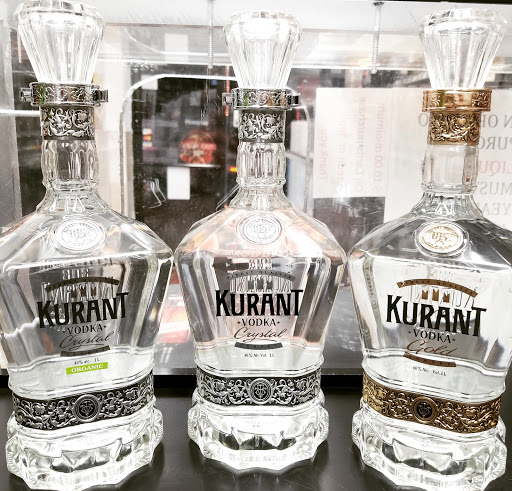 Liquor Store «Friendly Liquor Store Inc», reviews and photos, 69-15 Beach Channel Dr, Arverne, NY 11692, USA