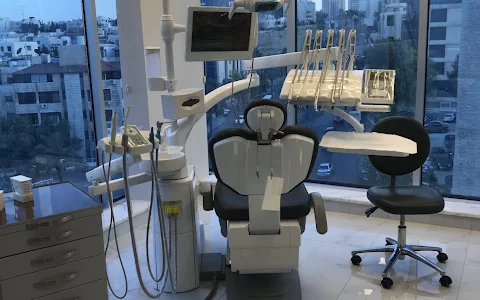 Dr Moataz Alsardi Dental Clinic مركز الدكتور معتز السردي لطب الأسنان image
