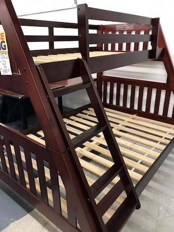 Flea Market «Streetsboro Flea Market - Furniture, Antiques, Collectibles», reviews and photos, 1513 Streetsboro Rd, Streetsboro, OH 44241, USA