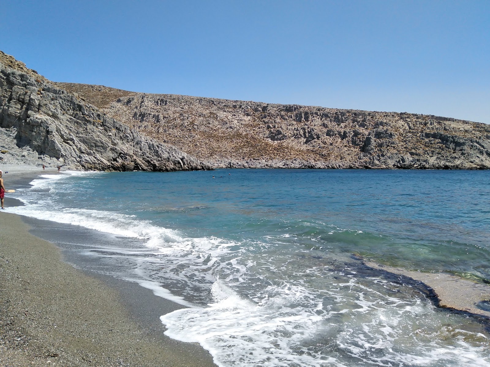 Foto von Vatses beach mit sehr sauber Sauberkeitsgrad