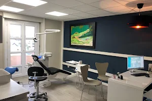 Dr Sandrine Barral-Cadière - Dentiste Divonne image