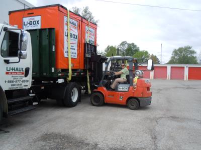 Truck Rental Agency «U-Haul Moving & Storage at Main St», reviews and photos, 1206 N Main St, Bloomington, IL 61701, USA